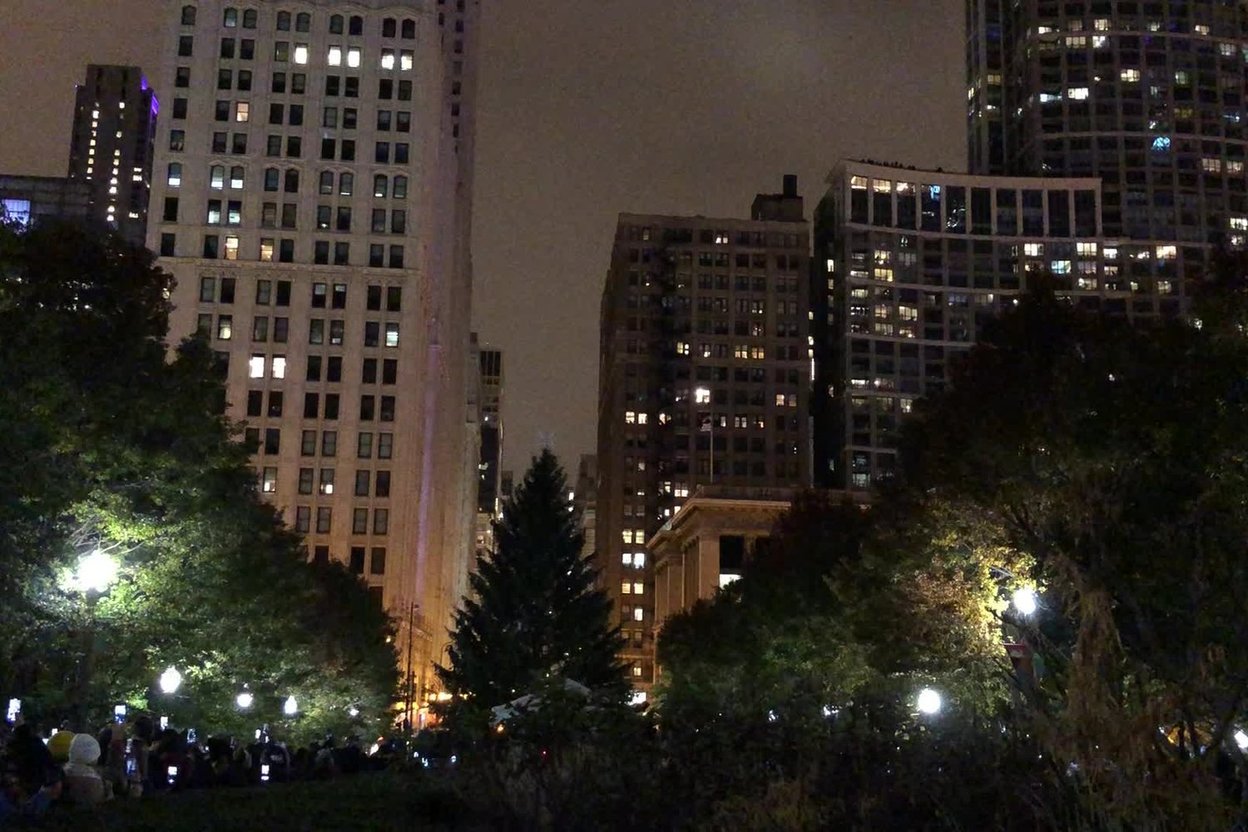 The lit Chicago Christmas tree at the 2018 lighting ceremony in Millennium Park