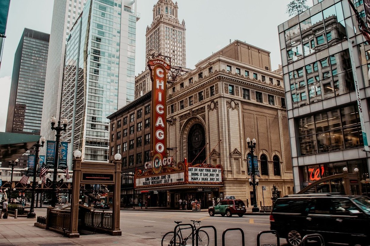 Visitors walk through the ornate entrance of a historic Chicago building during Open House weekend